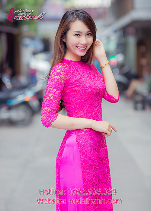 Cho thuê áo dài màu hồng cánh sen nhẹ nhàng cuốn hút giá rẻ nhất Hà Nội